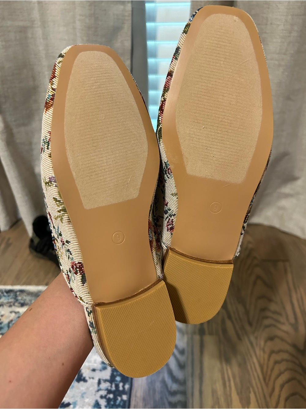 Hey girl by corkys womens charmer floral mule size 9 brand new - Picture 4 of 4